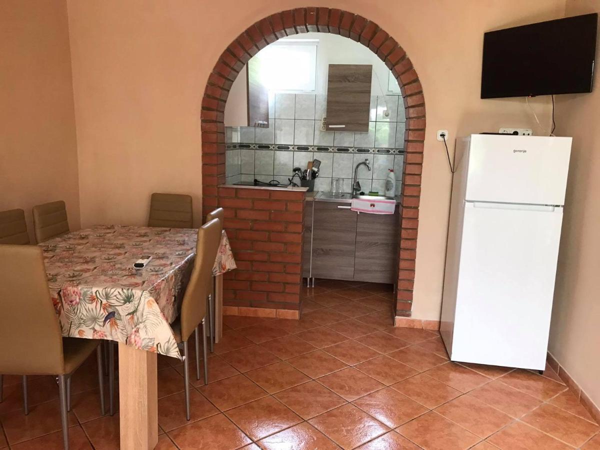 Tahiti Apartman Apartment Hajduszoboszlo Bagian luar foto