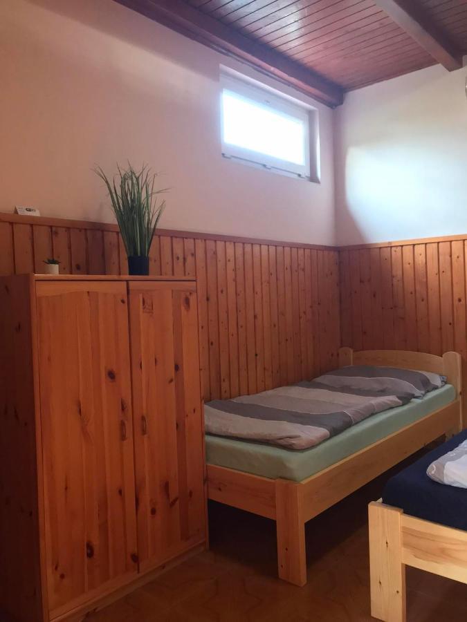 Tahiti Apartman Apartment Hajduszoboszlo Bagian luar foto