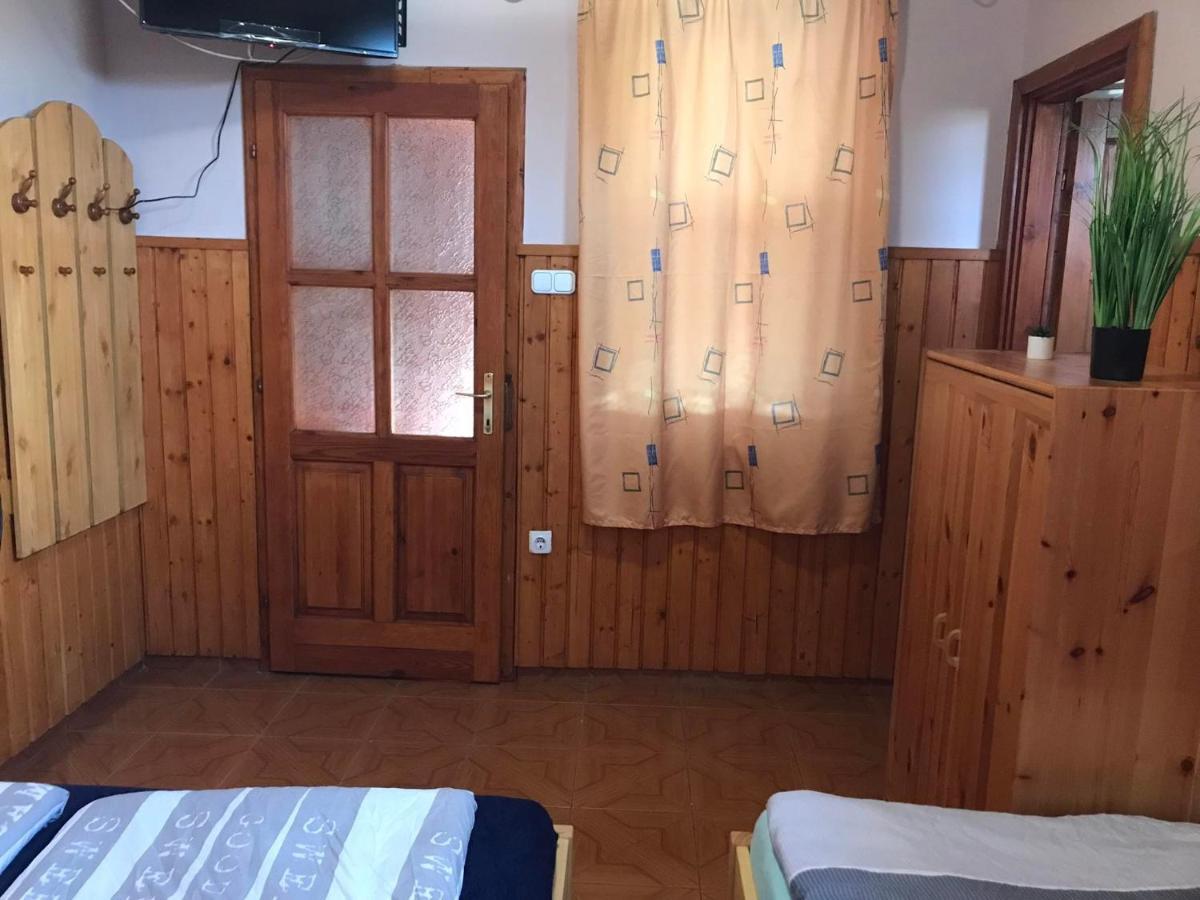 Tahiti Apartman Apartment Hajduszoboszlo Bagian luar foto