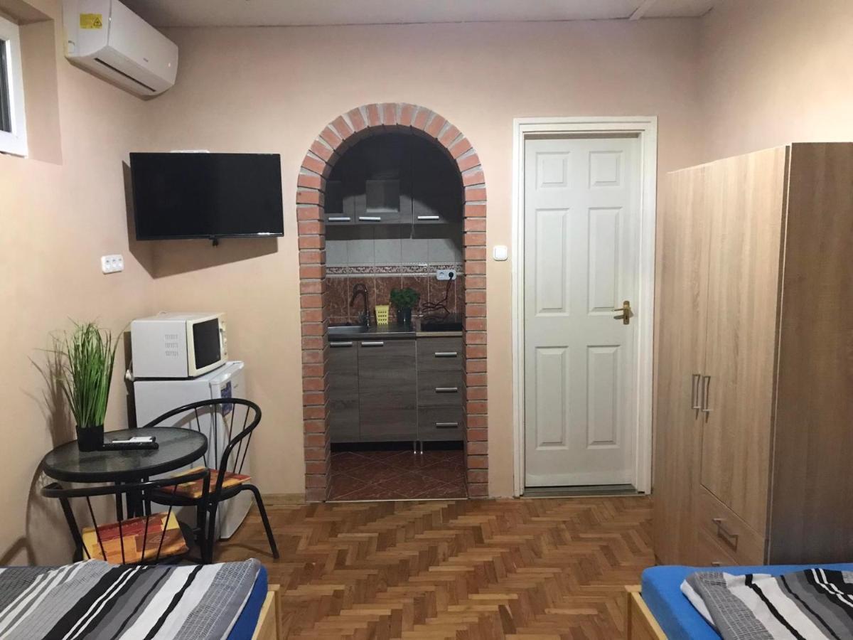 Tahiti Apartman Apartment Hajduszoboszlo Bagian luar foto
