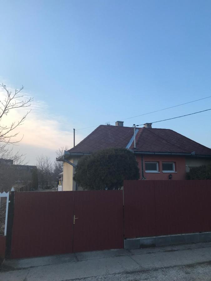 Tahiti Apartman Apartment Hajduszoboszlo Bagian luar foto
