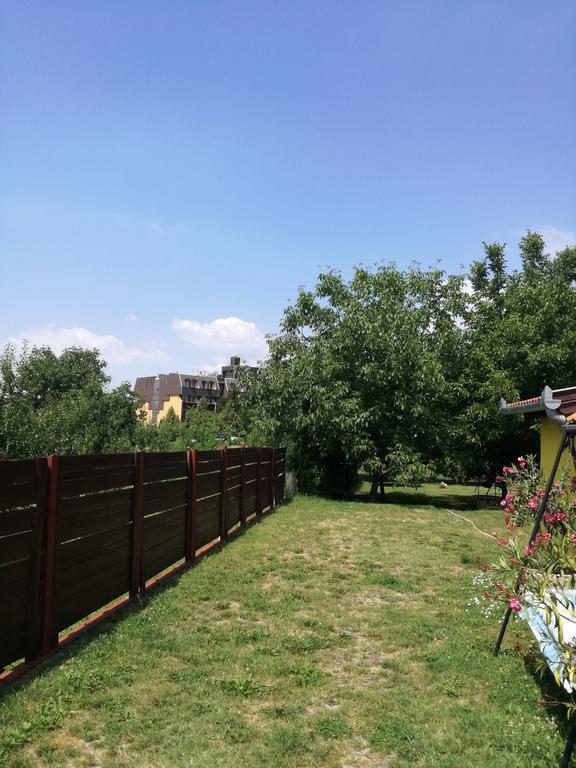 Tahiti Apartman Apartment Hajduszoboszlo Bagian luar foto
